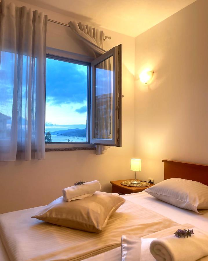Apartments Stina セゲット・ヴラニツァ エクステリア 写真